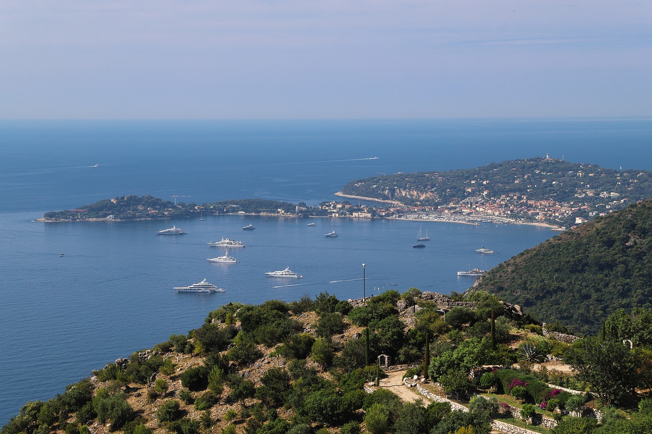 FRENCH RIVIERA : FRANCE, EUROPE